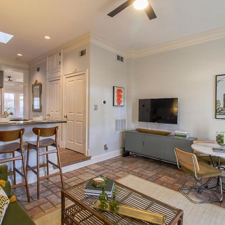 Private Patio Retreat In Charming Downtown Apartamento Savannah Exterior foto