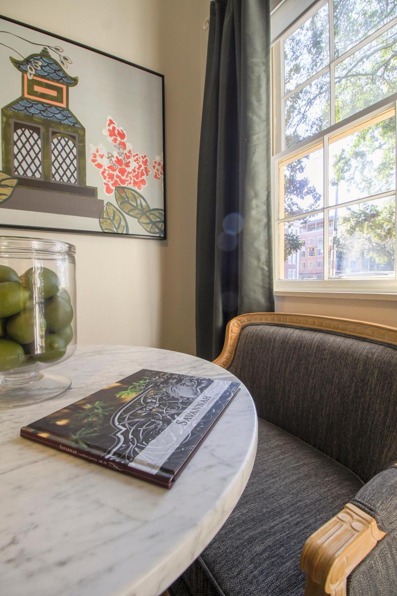 Private Patio Retreat In Charming Downtown Apartamento Savannah Exterior foto