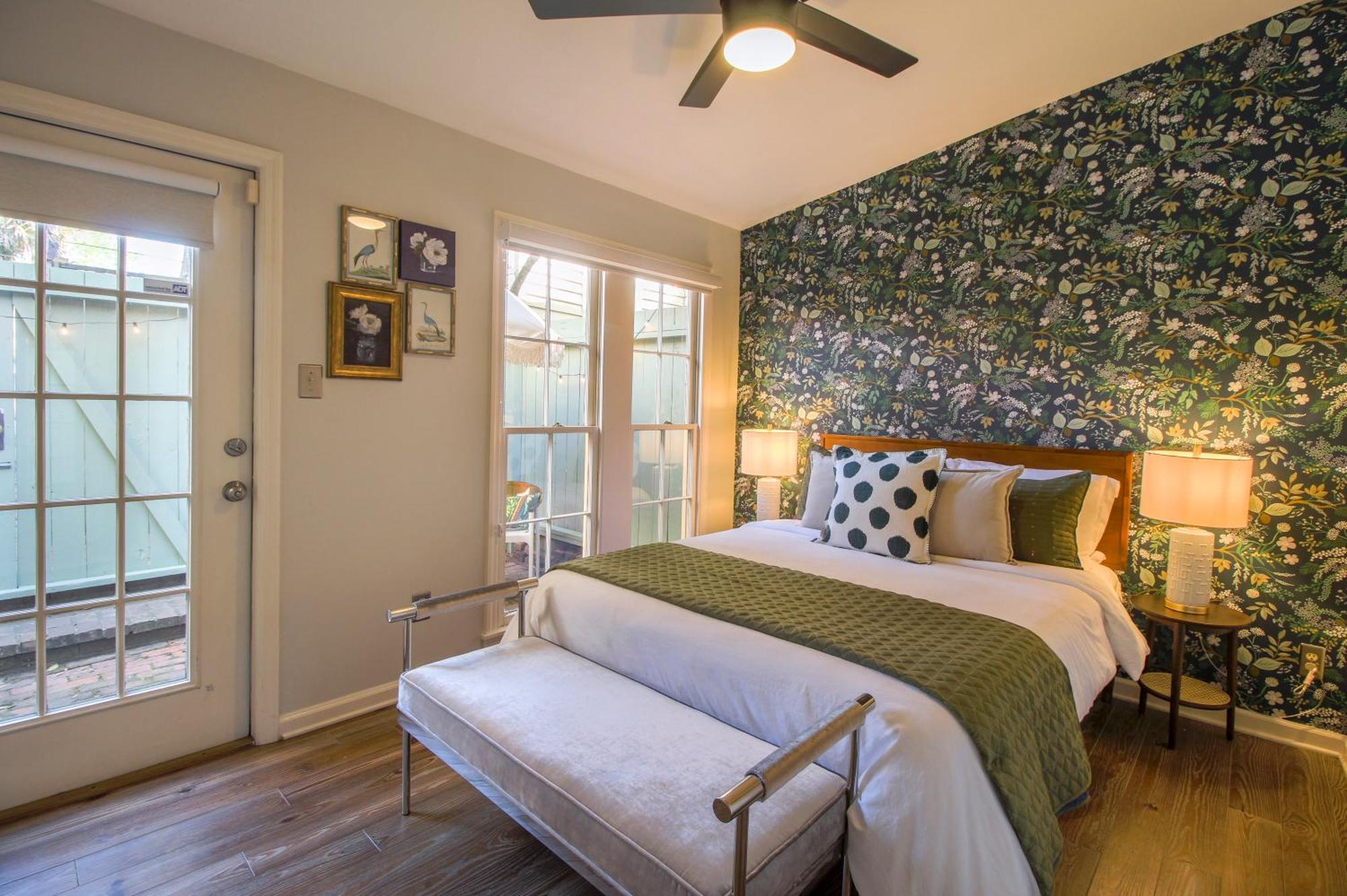 Private Patio Retreat In Charming Downtown Apartamento Savannah Exterior foto