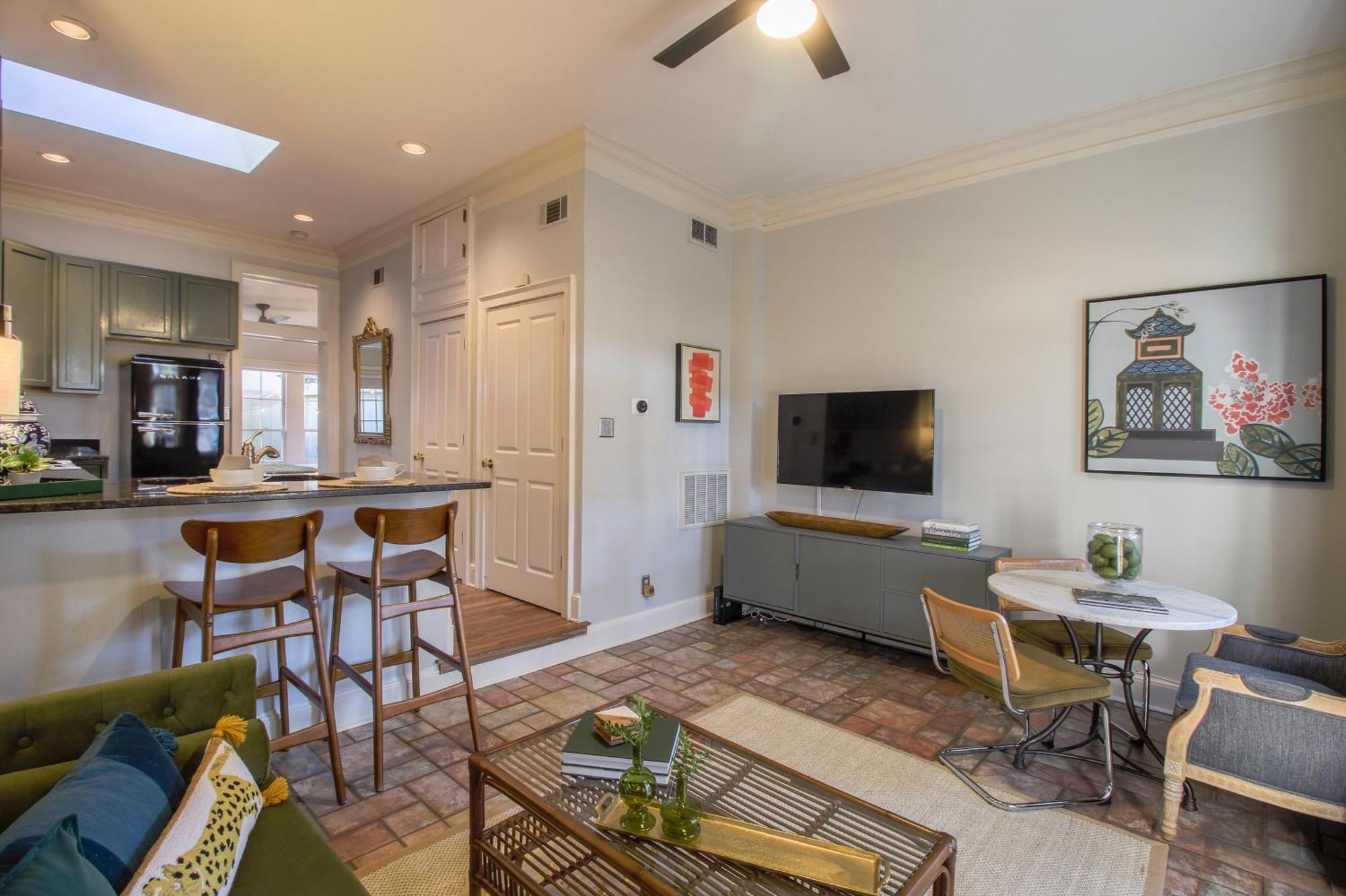 Private Patio Retreat In Charming Downtown Apartamento Savannah Exterior foto