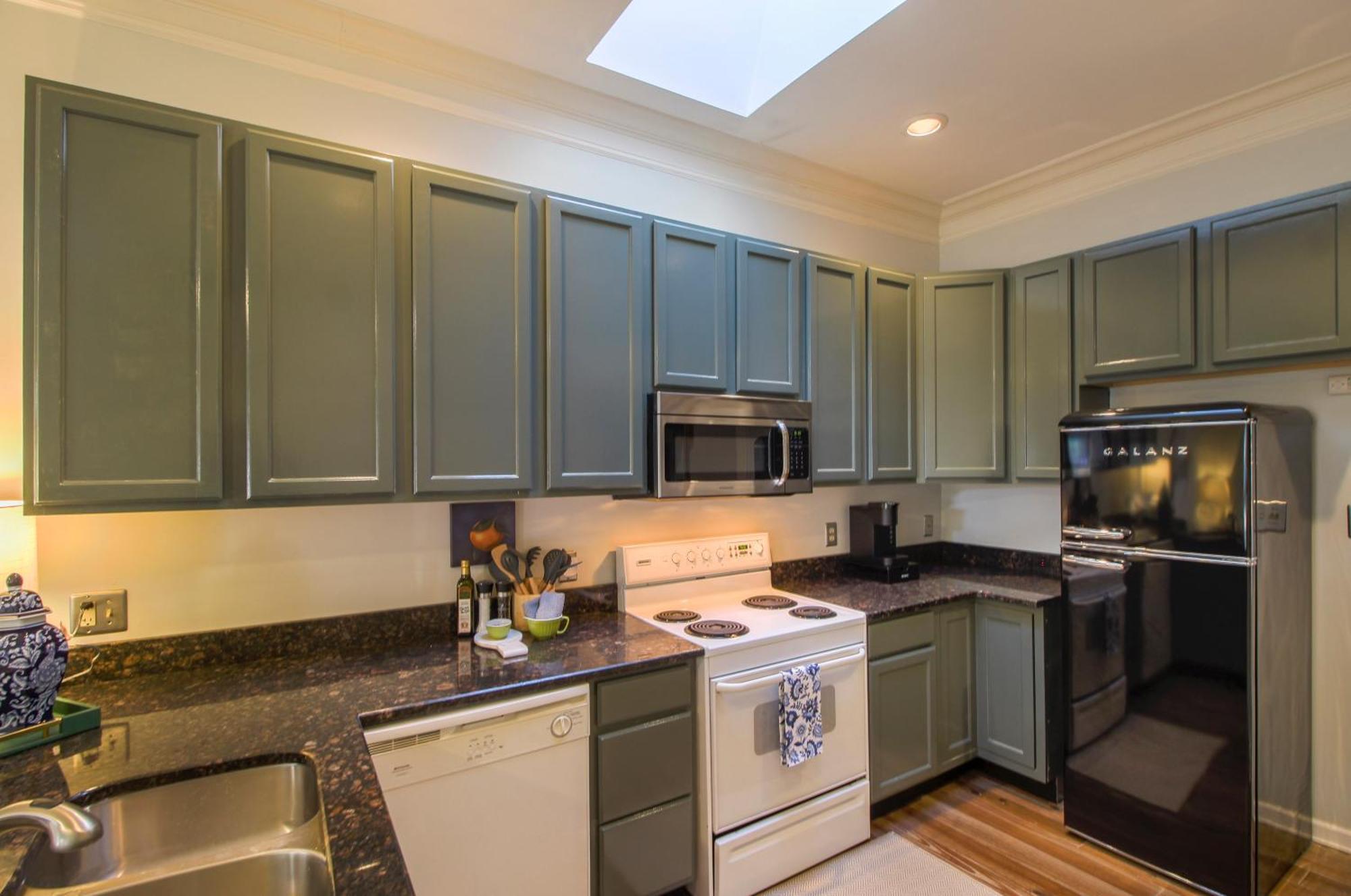 Private Patio Retreat In Charming Downtown Apartamento Savannah Exterior foto