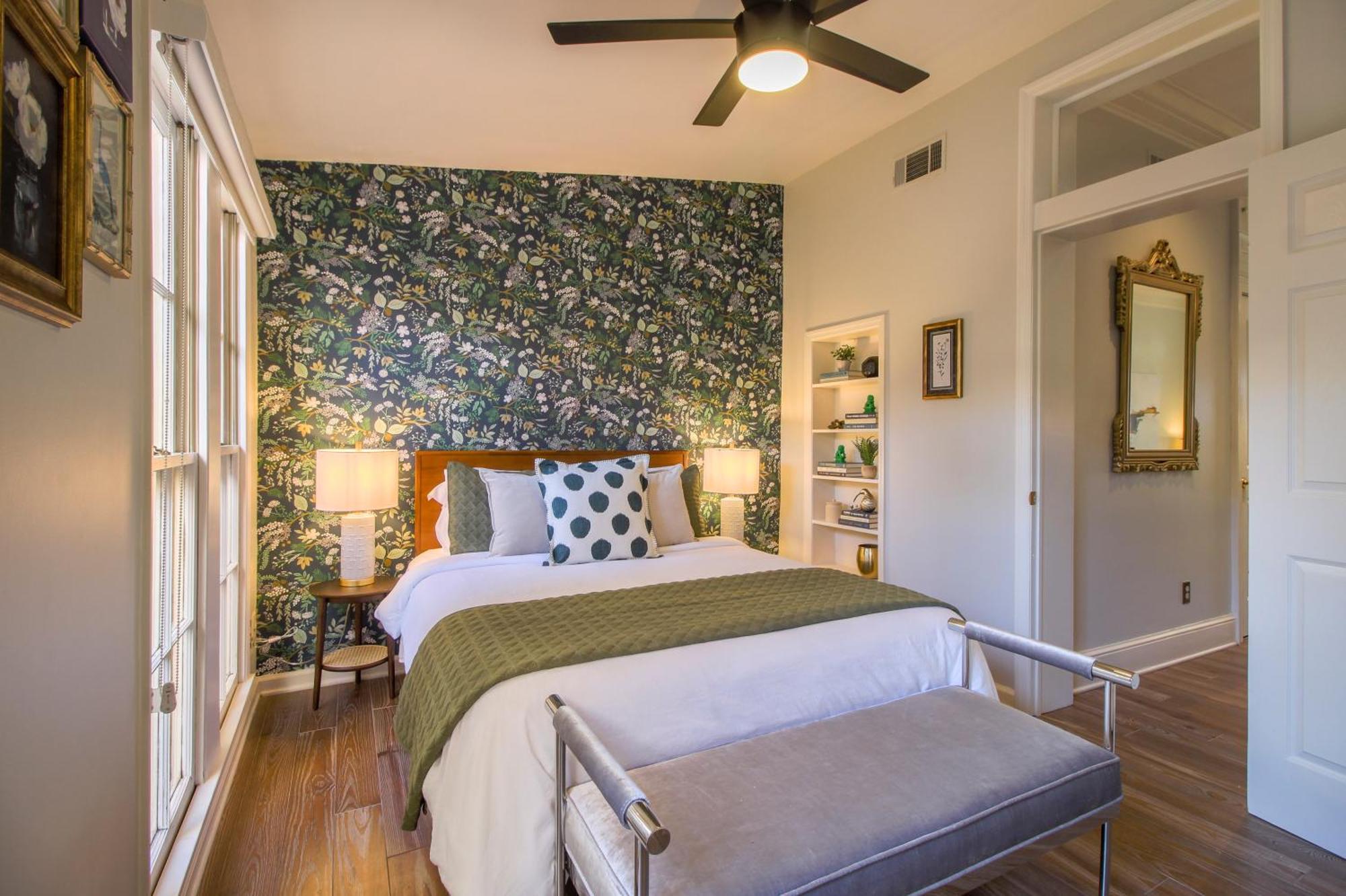 Private Patio Retreat In Charming Downtown Apartamento Savannah Exterior foto